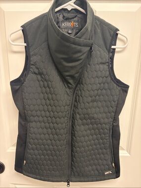 Kerrits Black Quilted Asymmetrical Zip Riding Vest size small